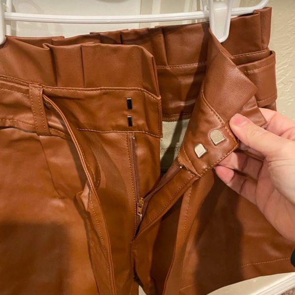 Nana Macs (hello miss) Faux leather shorts in carmel/tan - Picture 6 of 7